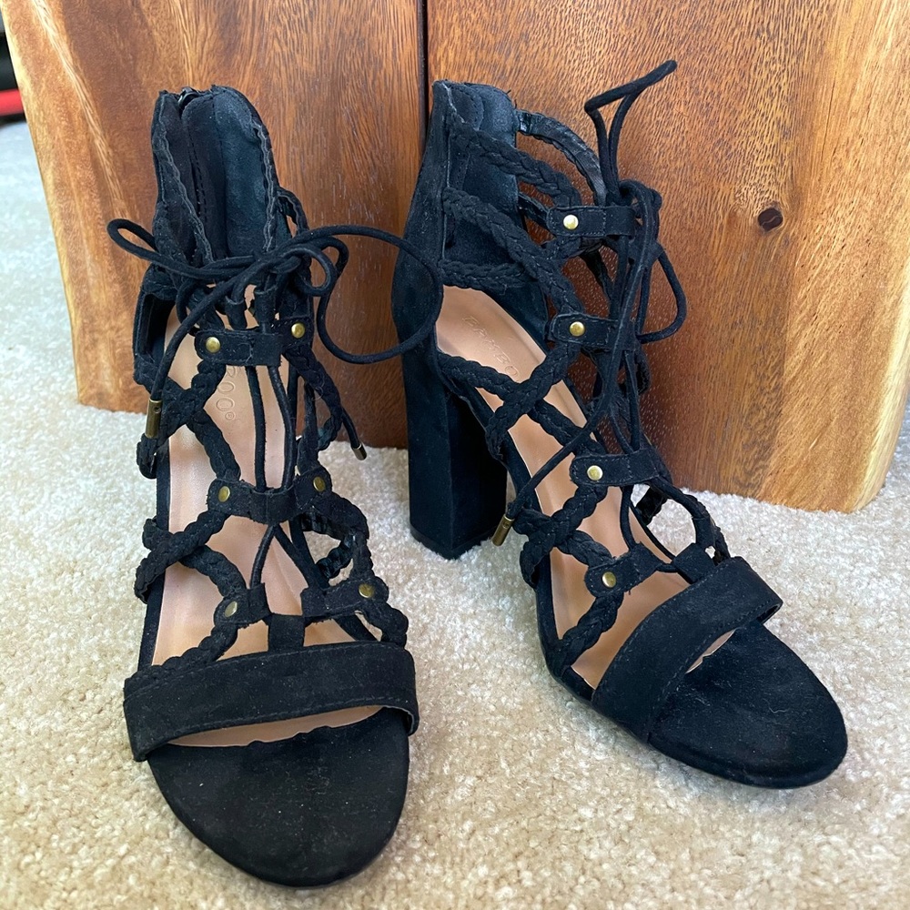 Black heels with tie up front